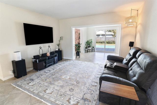 3971 NW 108th Avenue, Coral Springs, FL 33065