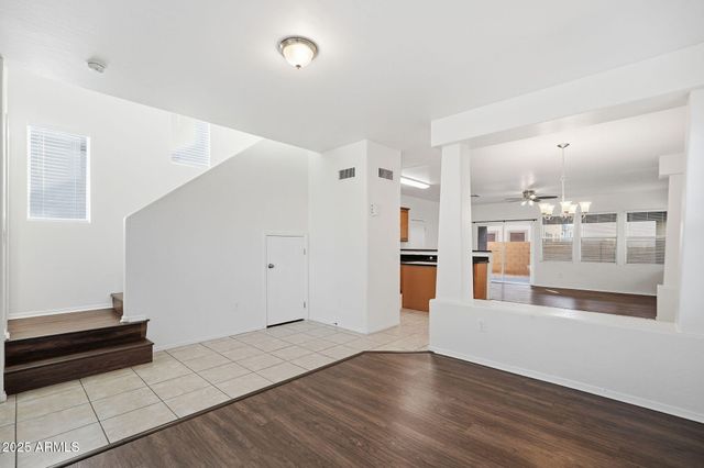 3005 W FERRUCCIO Place, Phoenix, AZ 85086