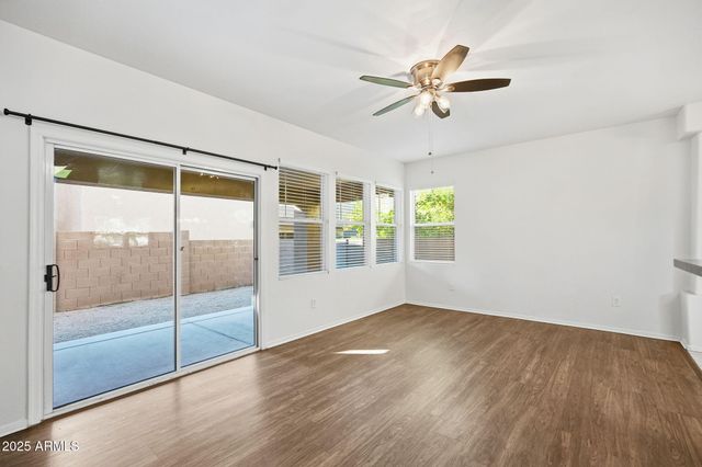 3005 W FERRUCCIO Place, Phoenix, AZ 85086