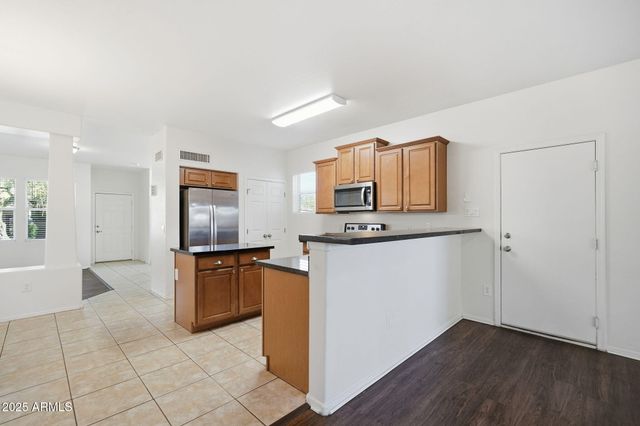 3005 W FERRUCCIO Place, Phoenix, AZ 85086