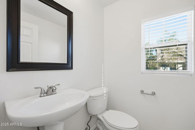 3005 W FERRUCCIO Place, Phoenix, AZ 85086