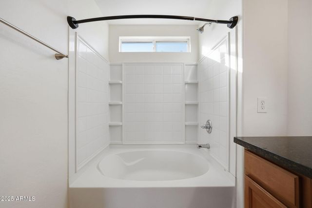 3005 W FERRUCCIO Place, Phoenix, AZ 85086