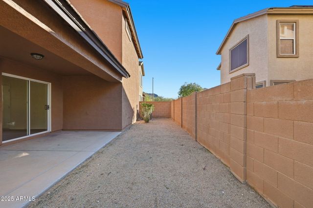3005 W FERRUCCIO Place, Phoenix, AZ 85086