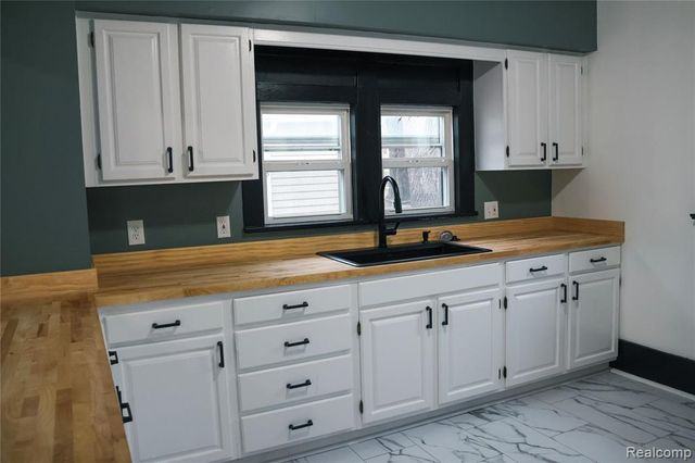 618 Clinton Street, Owosso, MI 48867