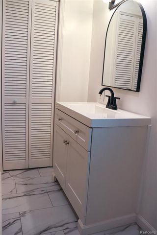 618 Clinton Street, Owosso, MI 48867