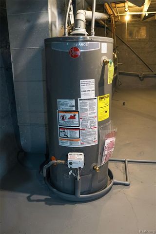 618 Clinton Street, Owosso, MI 48867