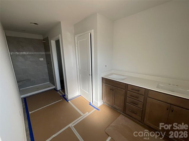 724 Pinecone Drive 24, Gastonia, NC 28056