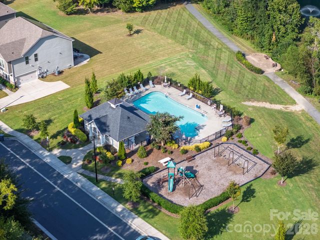 8315 Breton Way, Harrisburg, NC 28075