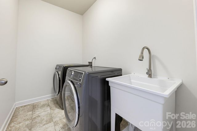 8315 Breton Way, Harrisburg, NC 28075