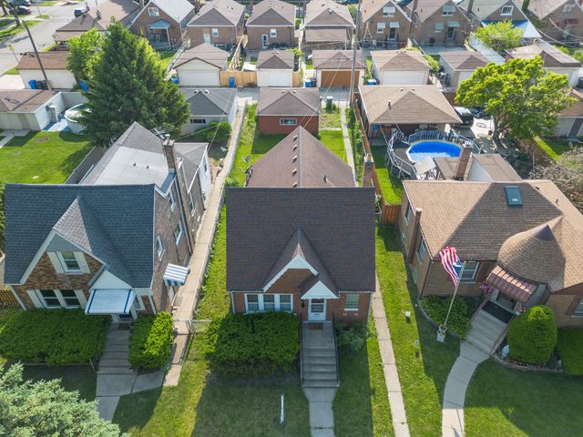 4948 S Lamon Avenue, Chicago, IL 60638