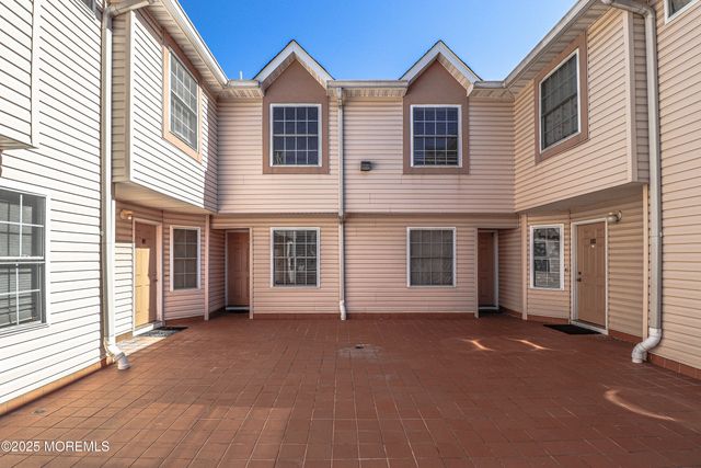 105 Adamecs Way 105, South Amboy, NJ 08879