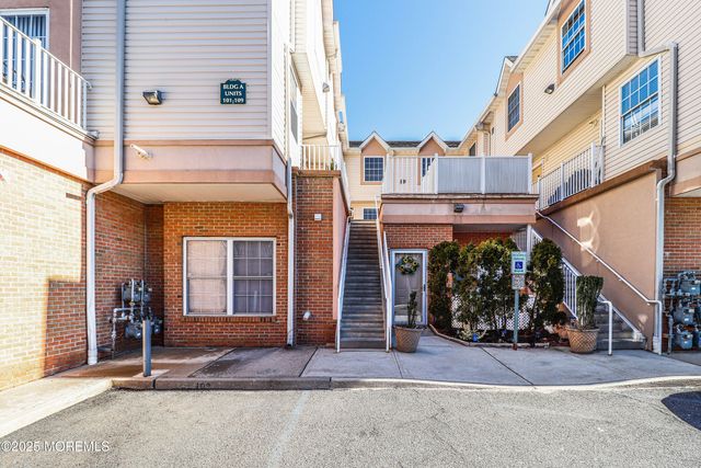 105 Adamecs Way 105, South Amboy, NJ 08879