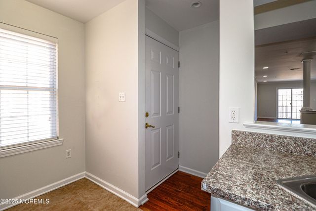 105 Adamecs Way 105, South Amboy, NJ 08879