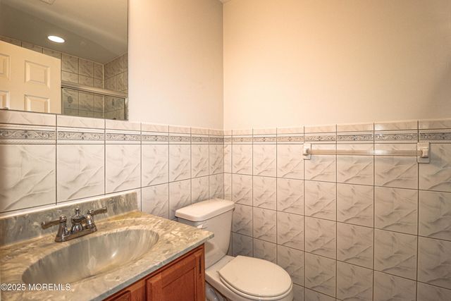 105 Adamecs Way 105, South Amboy, NJ 08879