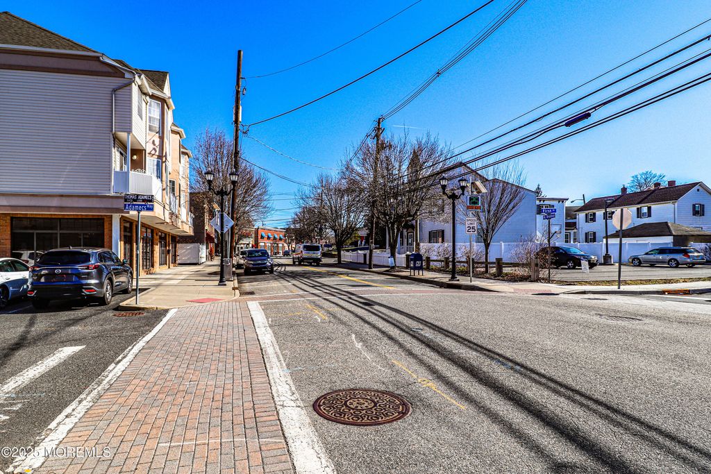 105 Adamecs Way 105, South Amboy, NJ 08879