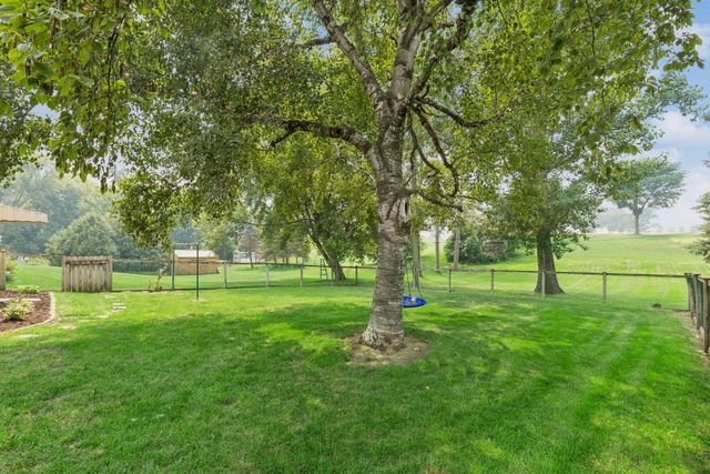 2123 Fairways Lane, Roseville, MN 55113