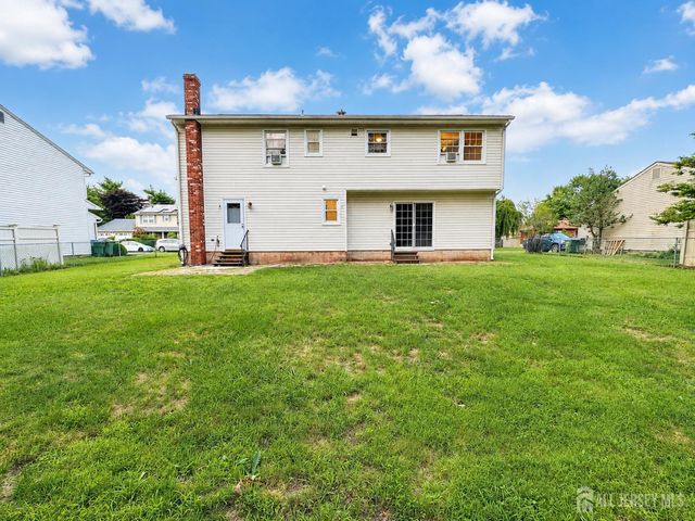 13 Traci Lane, Edison, NJ 08817