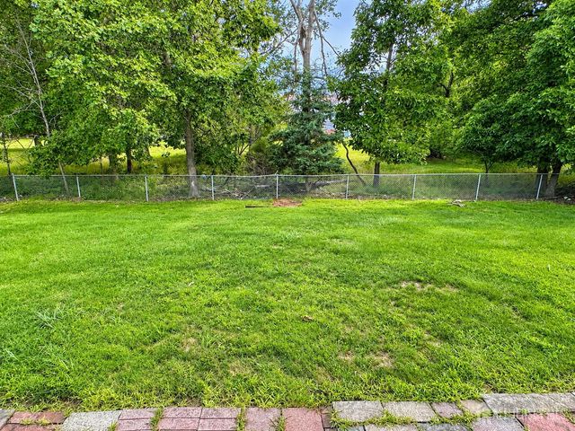 13 Traci Lane, Edison, NJ 08817