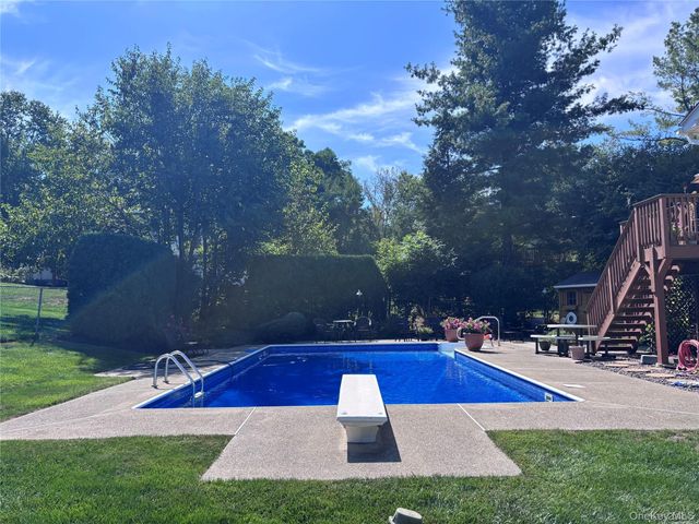 17 Termakay Drive, New City, NY 10956