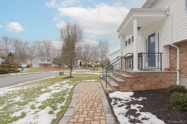 17 Termakay Drive, New City, NY 10956