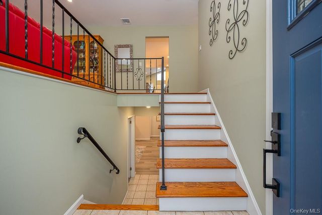 17 Termakay Drive, New City, NY 10956