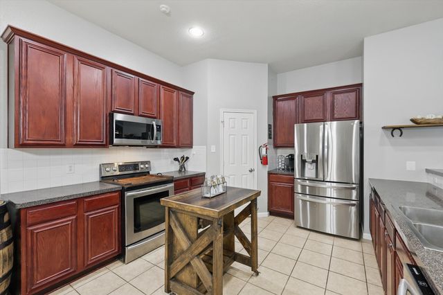 317 Susan Way, Red Oak, TX 75154