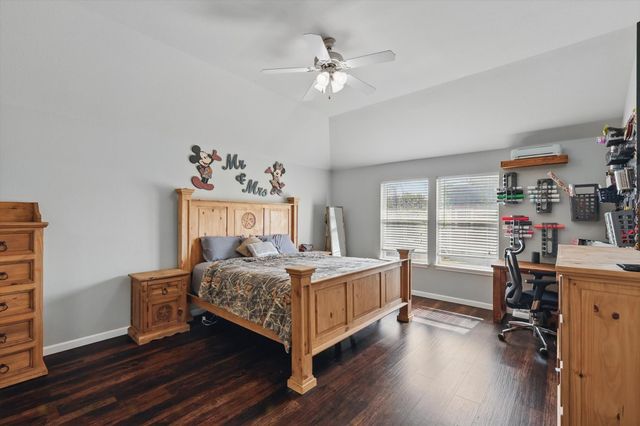 317 Susan Way, Red Oak, TX 75154