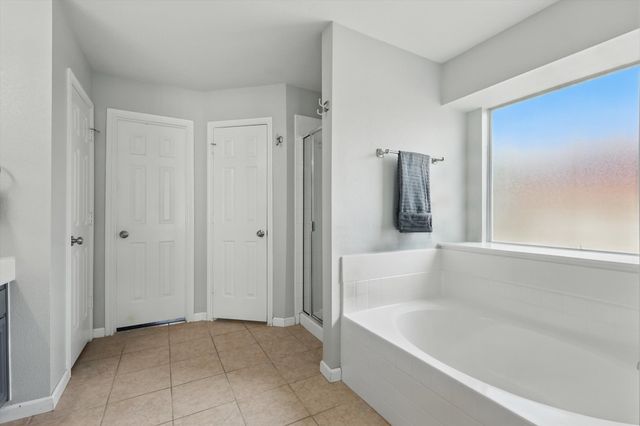 317 Susan Way, Red Oak, TX 75154