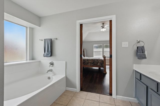 317 Susan Way, Red Oak, TX 75154