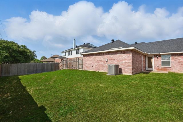 317 Susan Way, Red Oak, TX 75154