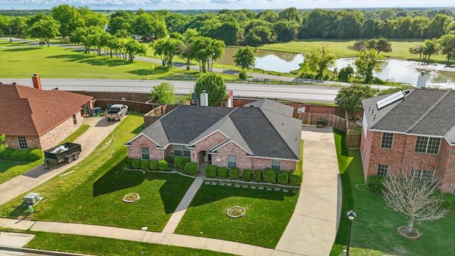 317 Susan Way, Red Oak, TX 75154