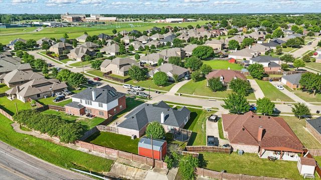 317 Susan Way, Red Oak, TX 75154