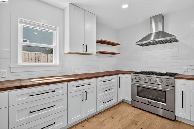 914 61st Street, Oakland, CA 94608