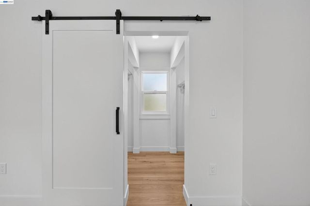 914 61st Street, Oakland, CA 94608