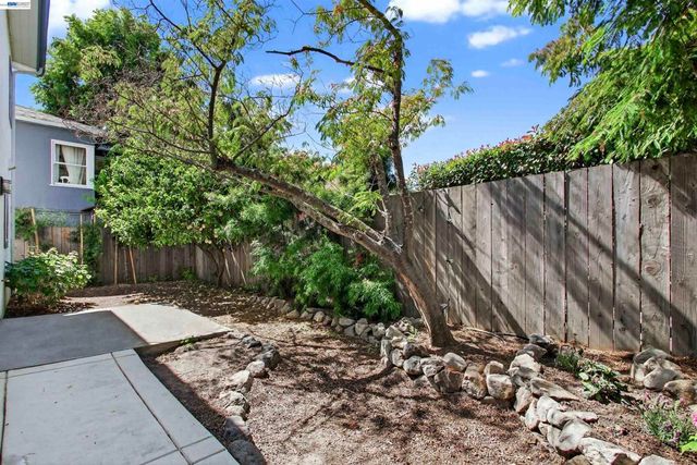 914 61st Street, Oakland, CA 94608