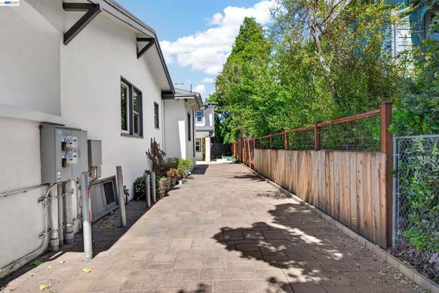 914 61st Street, Oakland, CA 94608