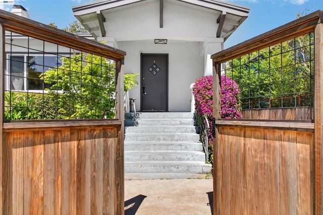 914 61st Street, Oakland, CA 94608