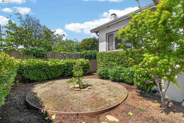 914 61st Street, Oakland, CA 94608