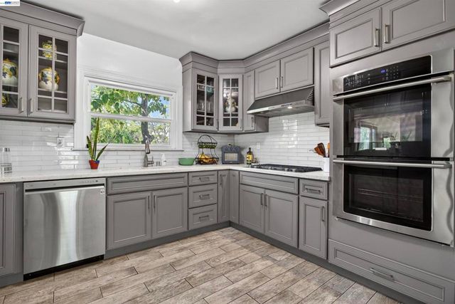 914 61st Street, Oakland, CA 94608