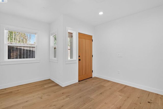 914 61st Street, Oakland, CA 94608