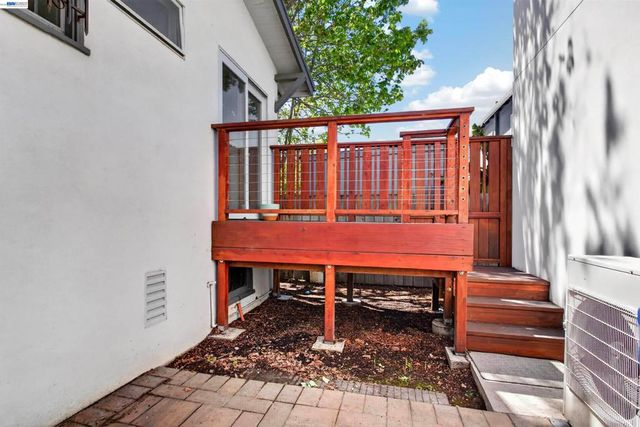 914 61st Street, Oakland, CA 94608