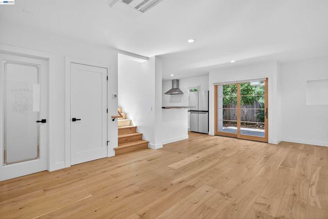 914 61st Street, Oakland, CA 94608