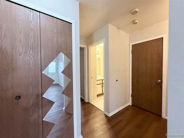 3793 Heritage Parkway, Dearborn, MI 48124