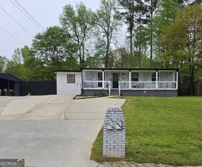 1506 Ravenel Road, Conley, GA 30288