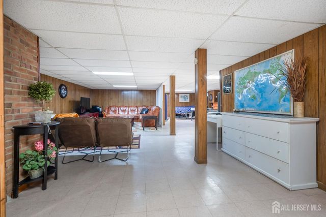6 Russell Street, East Brunswick, NJ 08816