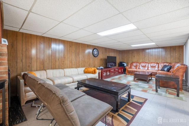 6 Russell Street, East Brunswick, NJ 08816