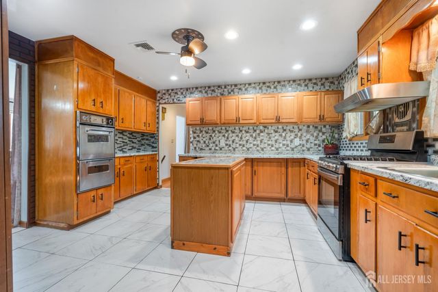 6 Russell Street, East Brunswick, NJ 08816