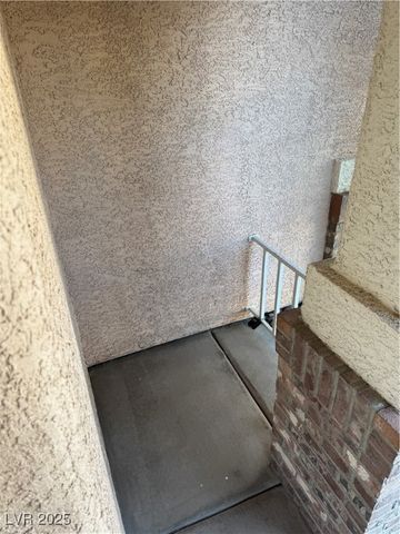 10129 Oakmoor Place, Las Vegas, NV 89144