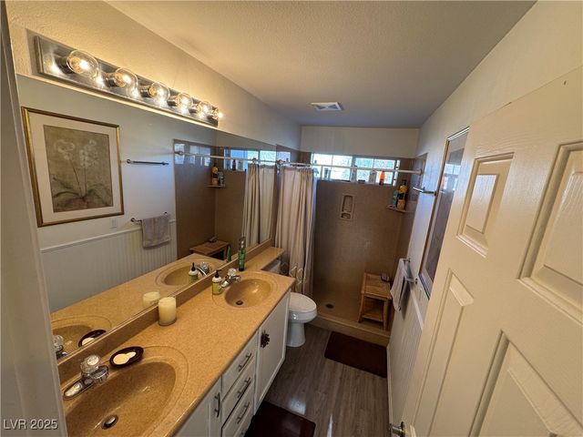 10129 Oakmoor Place, Las Vegas, NV 89144