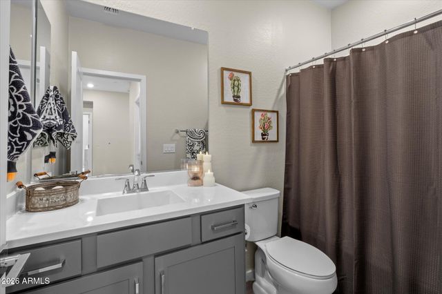 733 E LARK Street 202, Gilbert, AZ 85297